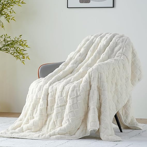 Uttermara Sherpa Fleece Weighted Blanket Queen Size(20lbs, 60" x 80", Cream White), 3D Jacquard Checkered Warm Sherpa Heavy Blanket for Adults, Soft Fuzzy Weighted Blankets for Couch Bed Sofa