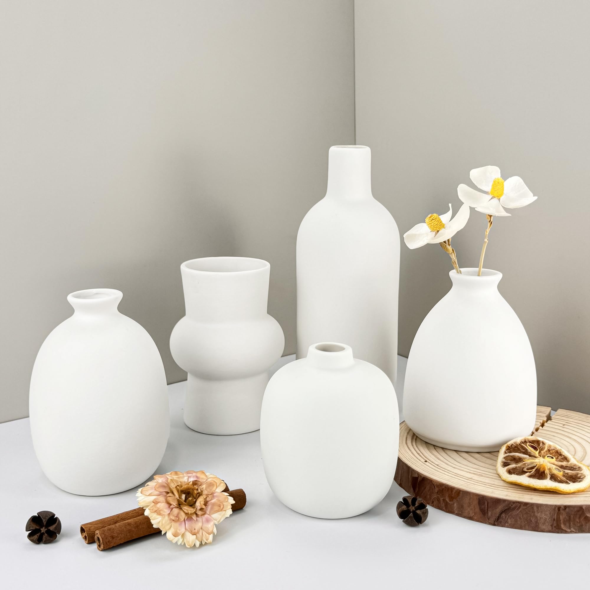 Weiße Keramikvasen, Set mit 10 kleinen Keramik-Blumenvasen, Großpackung für Hochzeitstisch, Tafelaufsätze, Dekoration, Pampasgras, modern, Boho, Heimdekoration, DIY-Geschenk