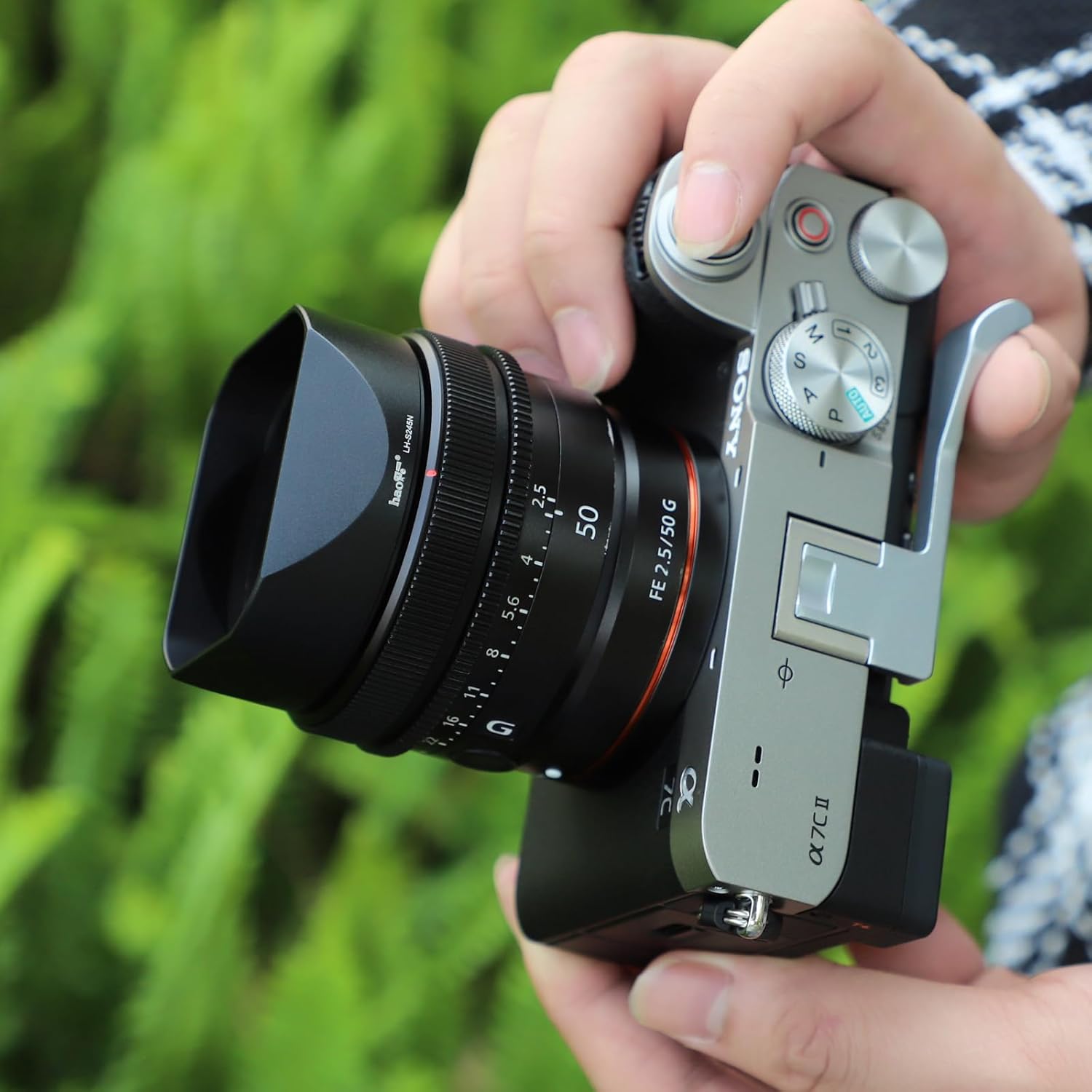 Haoge Metal Square Lens Hood for Sony RX1R3/RX1M2/RX1 FE 40mm F2.5 G FE 50mm F2.5 G 24mm F2.8 G Lens Shade on A7CII A7CR A7R5 Camera Bayonet Mount