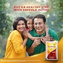 Saffola Active | Rice Bran & Soyabean Multi-source Edible Oil | Less oil absorption | Vitamin A & D| 850g pouch gallery image