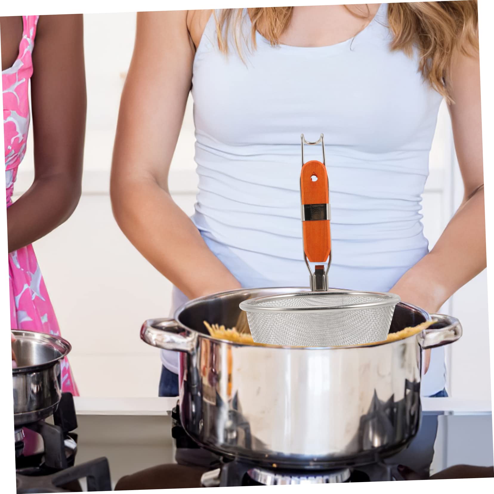 Colador de Verduras y Fideos de Acero Inoxidable: Cesta de Cocina de Doble Uso y colador de Malla Fina para Cocina asiática. Práctica Cuchara Espumadera para una cocción eficiente.