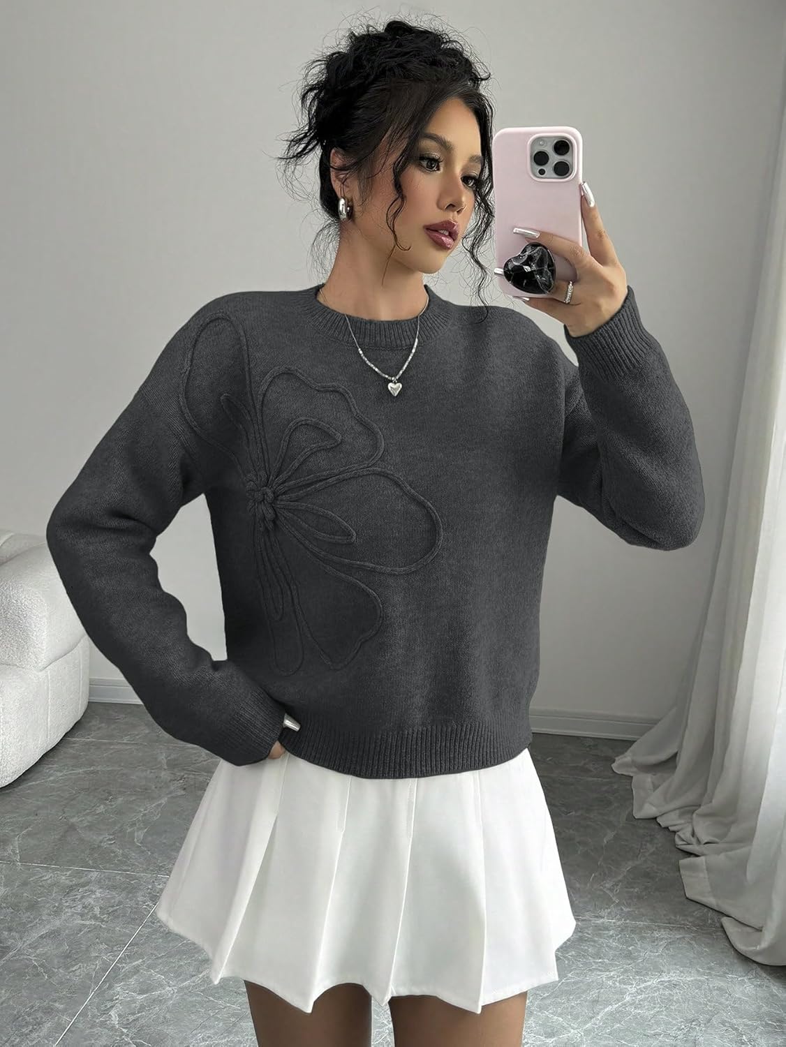 Verdusa Women's Spring 3D Flower Appliques Crewneck Sweaters Long Sleeve Drop Shoulder Pullovers Knit Going Out Tops - Image 4