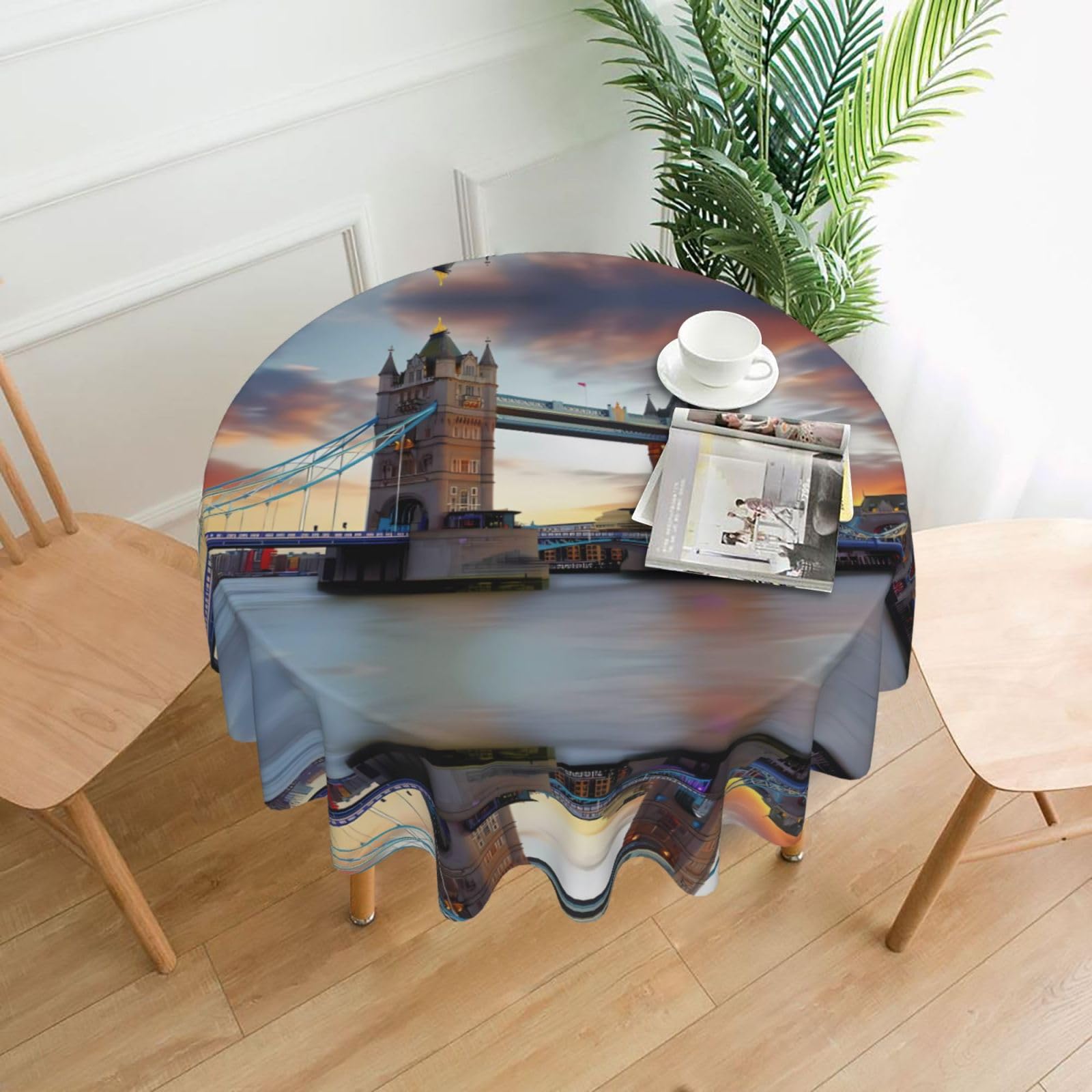 YYHWHJDE Historic Old Tower Bridge London Prints Round Decorative Tablecloth 60in – Elevate Your Dining Experience with This Stunning Table Throw for Parties & Everyday Use