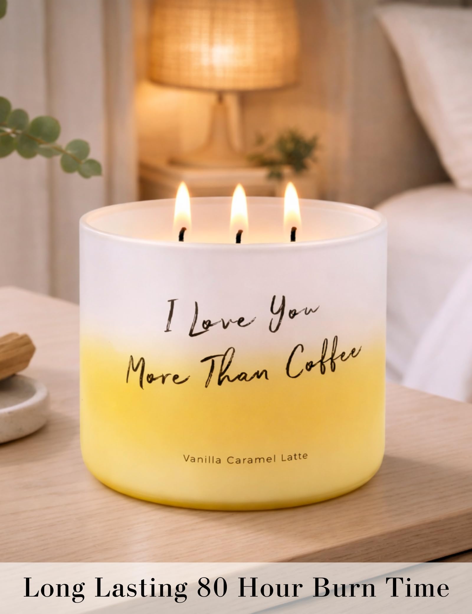 Candele profumate alla vaniglia al caramello e latte, con 3 stoppini, per la casa, con citazione "I Love You More Than Coffee", 450 ml, candele di soia naturali per donne e uomini, grande candela