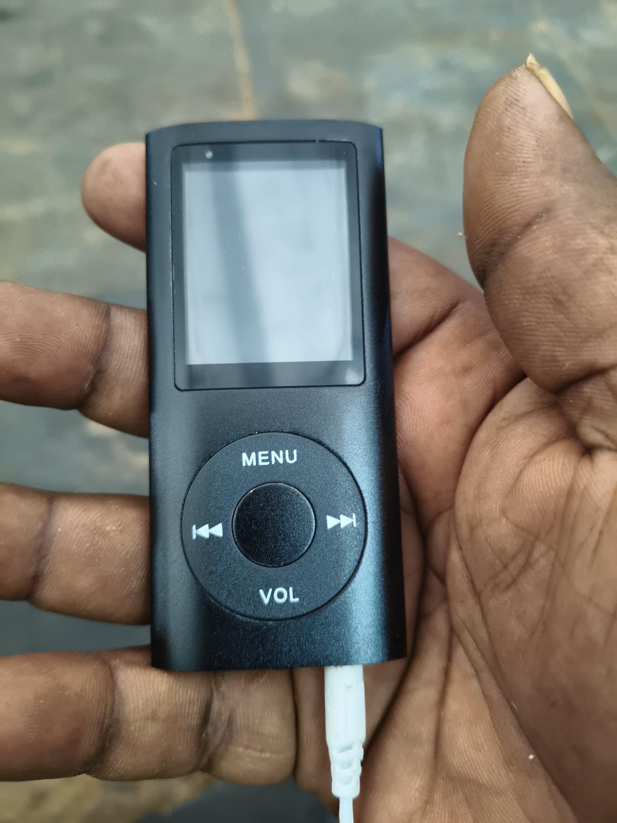 Enraciner 𝟏𝟓 𝐘𝐄𝐀𝐑𝐒 𝐖𝐀𝐑𝐑𝐀𝐍𝐓𝐘 Portable MP3 Music Player, 10 Hours ...