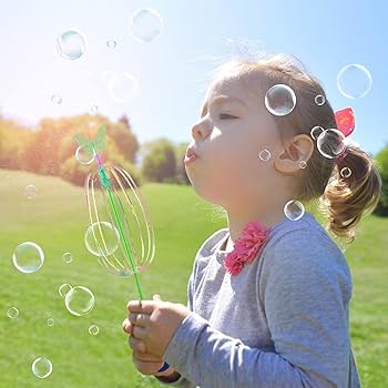 シャボン玉親子 シャボン玉で遊ぶ親子の写真素材 [FYI05112348] | ストック