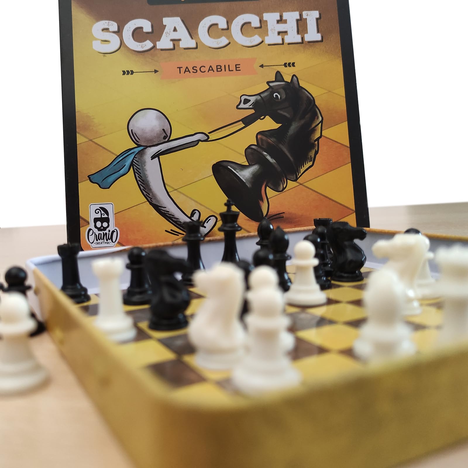 Cranio Creations - Magnetic Line, Scacchi - Un Grande Classico In Versione Tascabile E Magnetica - 2 Giocatori - 20 Minuti – Gioco per Famiglie e Amici – Età 10+ - Edizione in Lingua Italiana