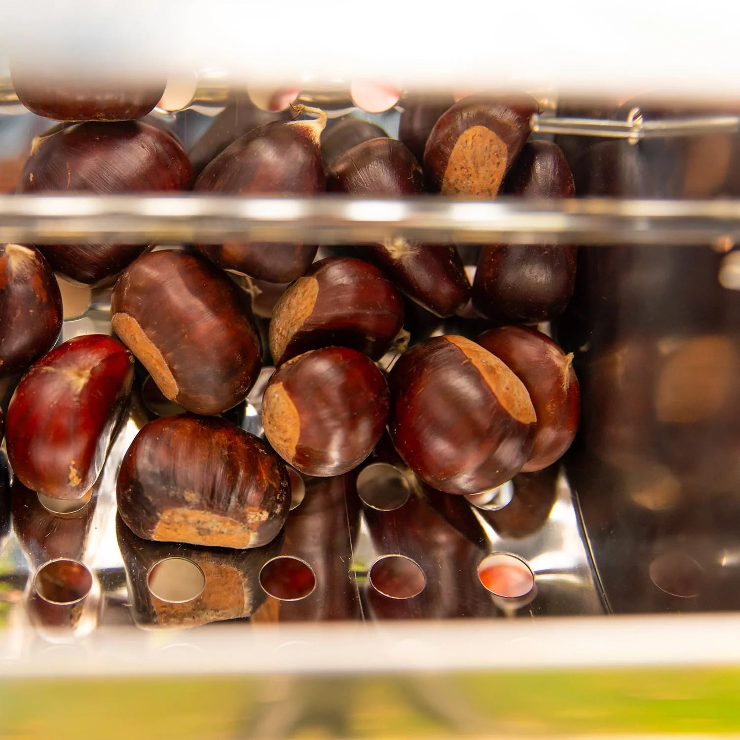 SOLEILUX Cuoci castagne Gira Castagne girevole rotante a batteria, Cestello Inox con motore utilizzabile su Fornelli e Barbecue - Prodotto Italiano