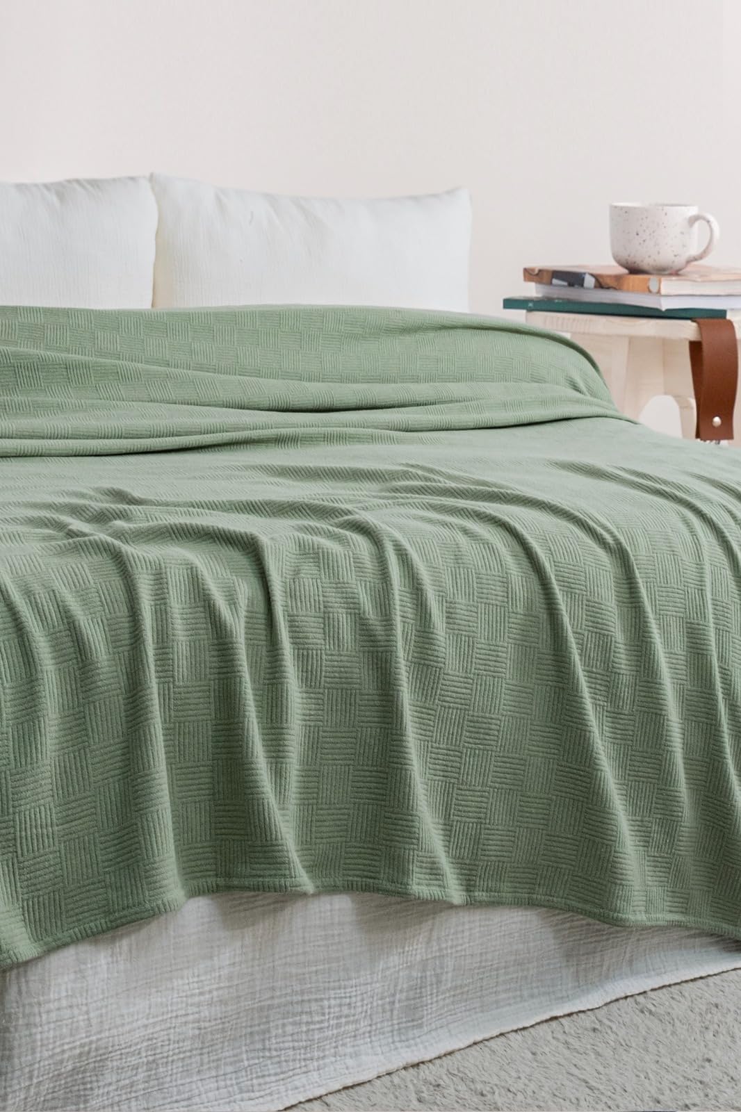 BOHORIA Tagesdecke 220x240 cm Chess | extra groß | 100% Baumwolle | Oeko-Tex® | Überwurf für Sofa, Sessel & Bett | Sofadecke Wolldecke Wohndecke (Emerald, 200 x 230 cm)