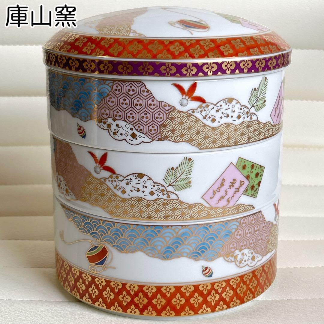 Amazon.co.jp: 美濃焼 庫山窯 前畑陶器 金彩賀正紋 手まり三段重 重箱 