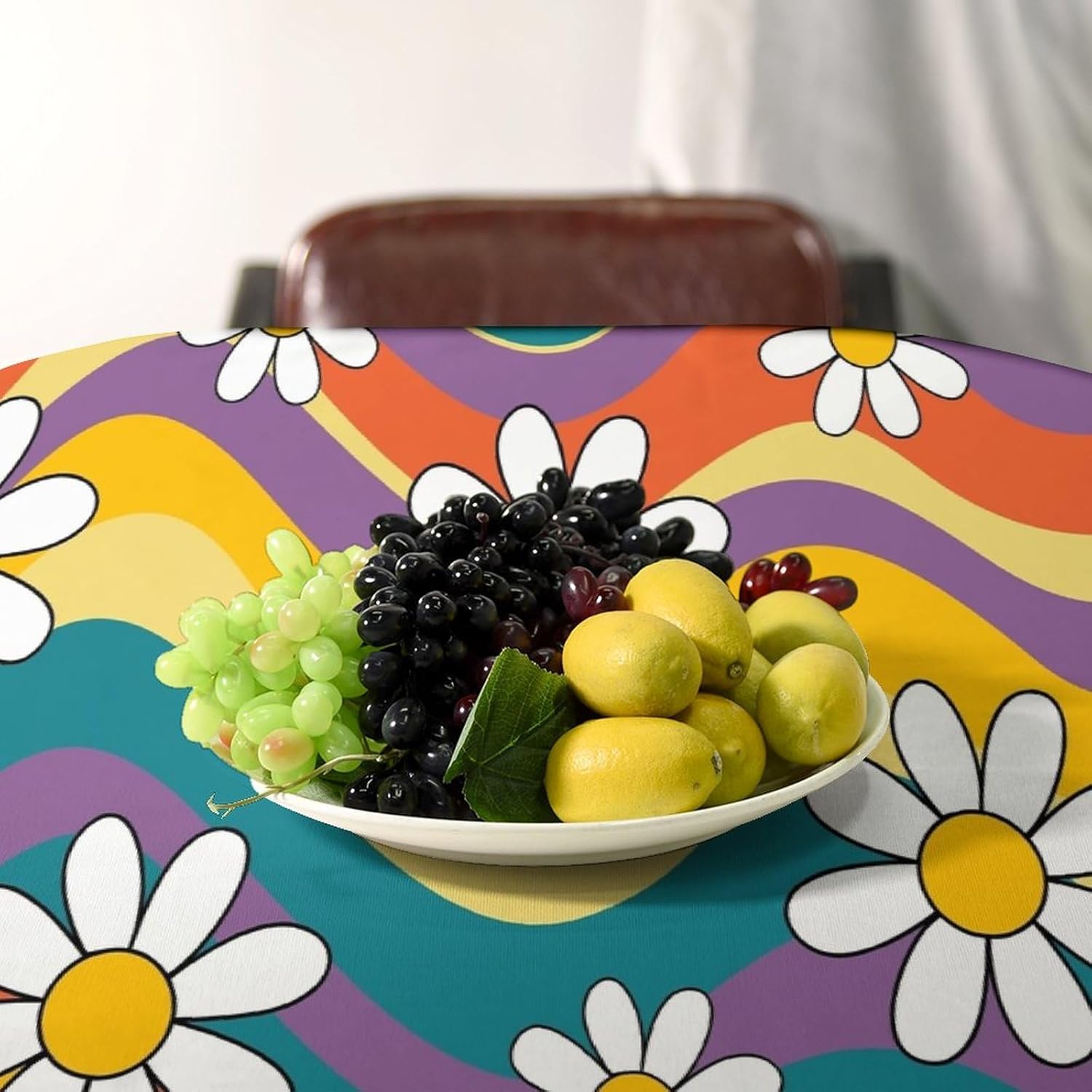 Groovy Flowers Tablecloth, 60s 70s Retro Floral Cute Hippie White Chrysanthemum Flower Print Table Cloth Cover for Party Picnic Tabletop Dining Room Indoor and Outdoor Dining 55x75inch