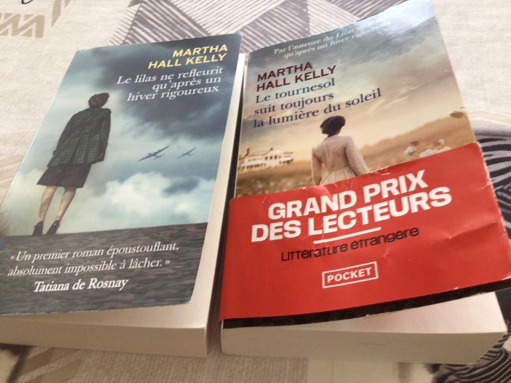 Le tournesol suit toujours la lumière du soleil : Kelly, Martha Hall