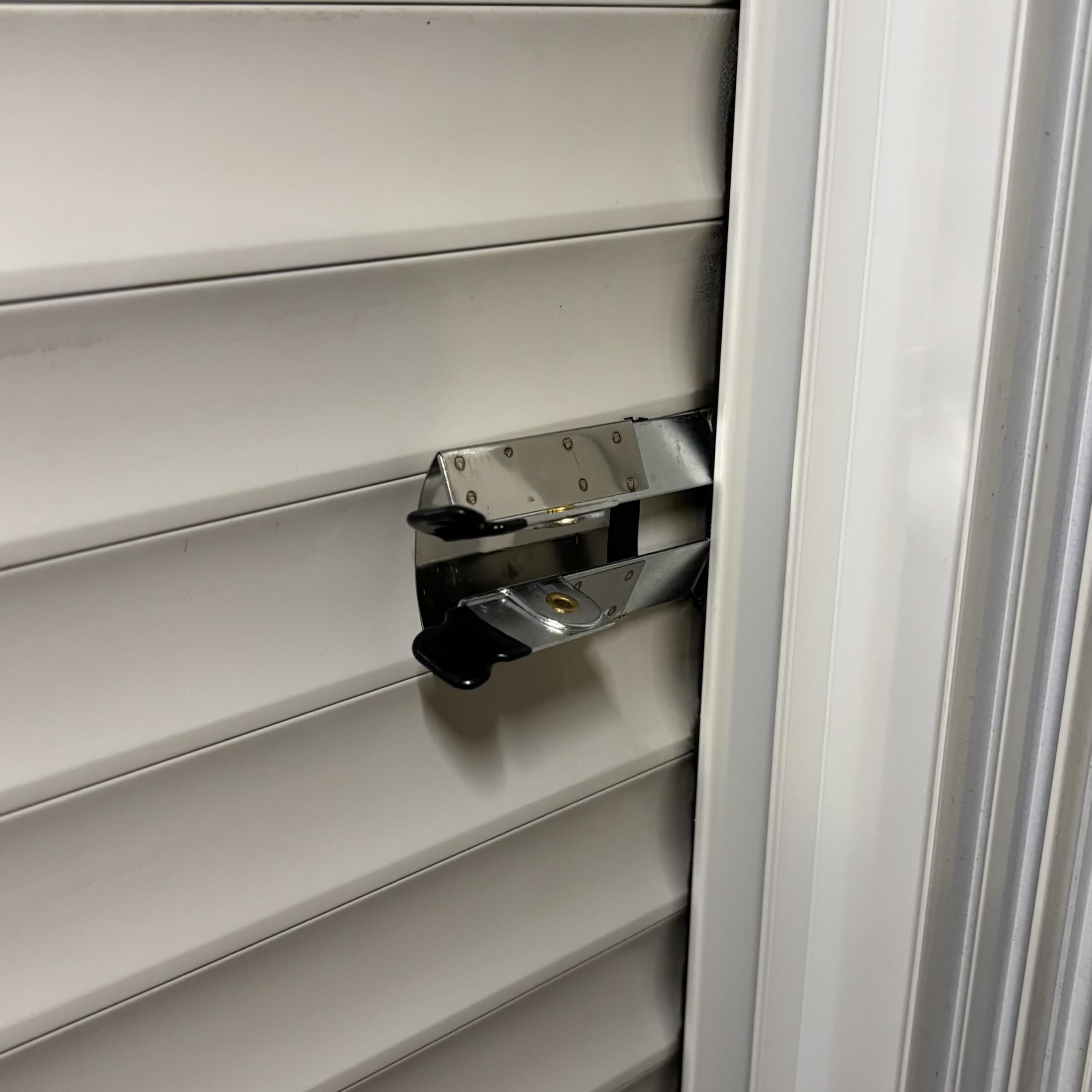FERPASA® - Pinze per Blocco di Persiane, Chiusura Antifurto per Persiane in Acciaio Inox. Resistenza, Robustezza e Sicurezza per la tua Casa. Confezioni da 2, 4, 6 e 10 pz. (10 Pz. Sacchetto)