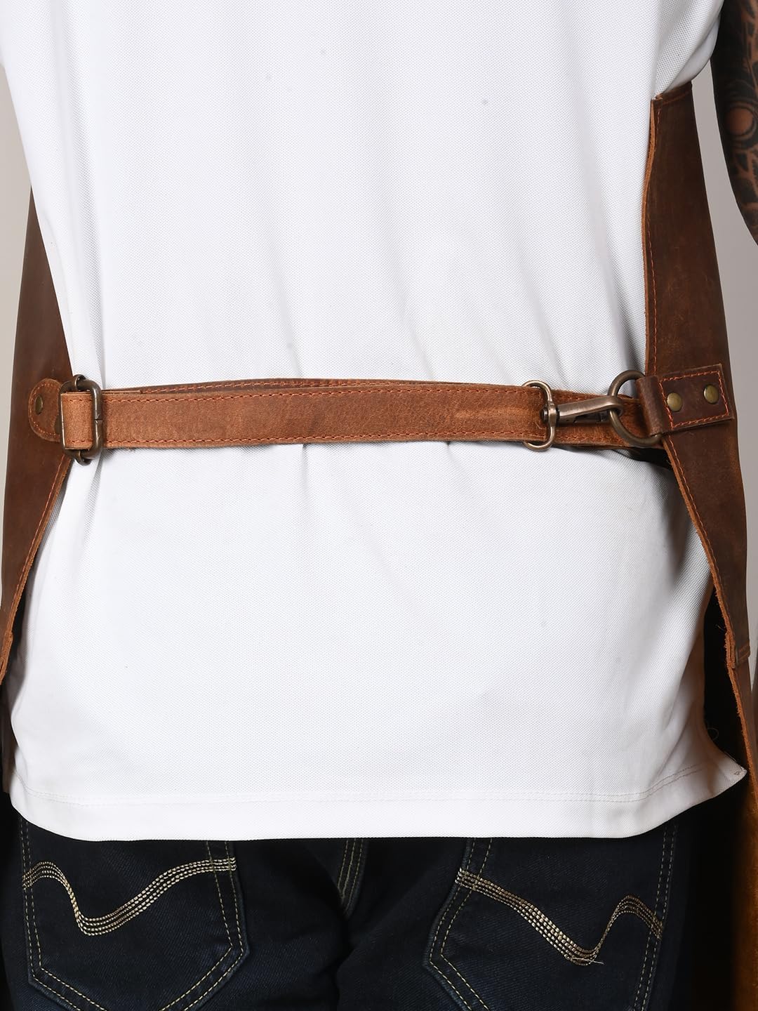 RABADA Leather Apron with Tool Pocket, Heavy Duty Apron, Woodworkers Apron, Mechanics Apron, Blacksmiths Apron, Carpenter Apron, Heat and flame resistance aprons, Adjustable M to 4XL Apron.