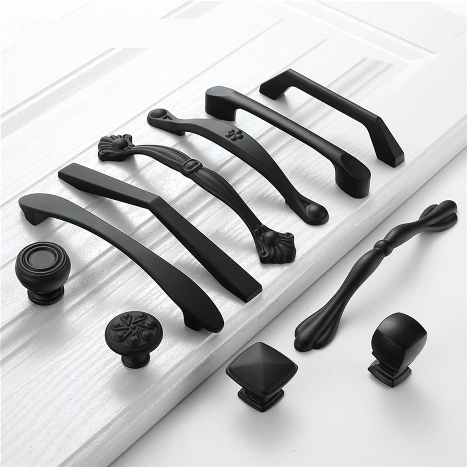 Poignées de porte noires NALsa en métal pour meuble de cuisine