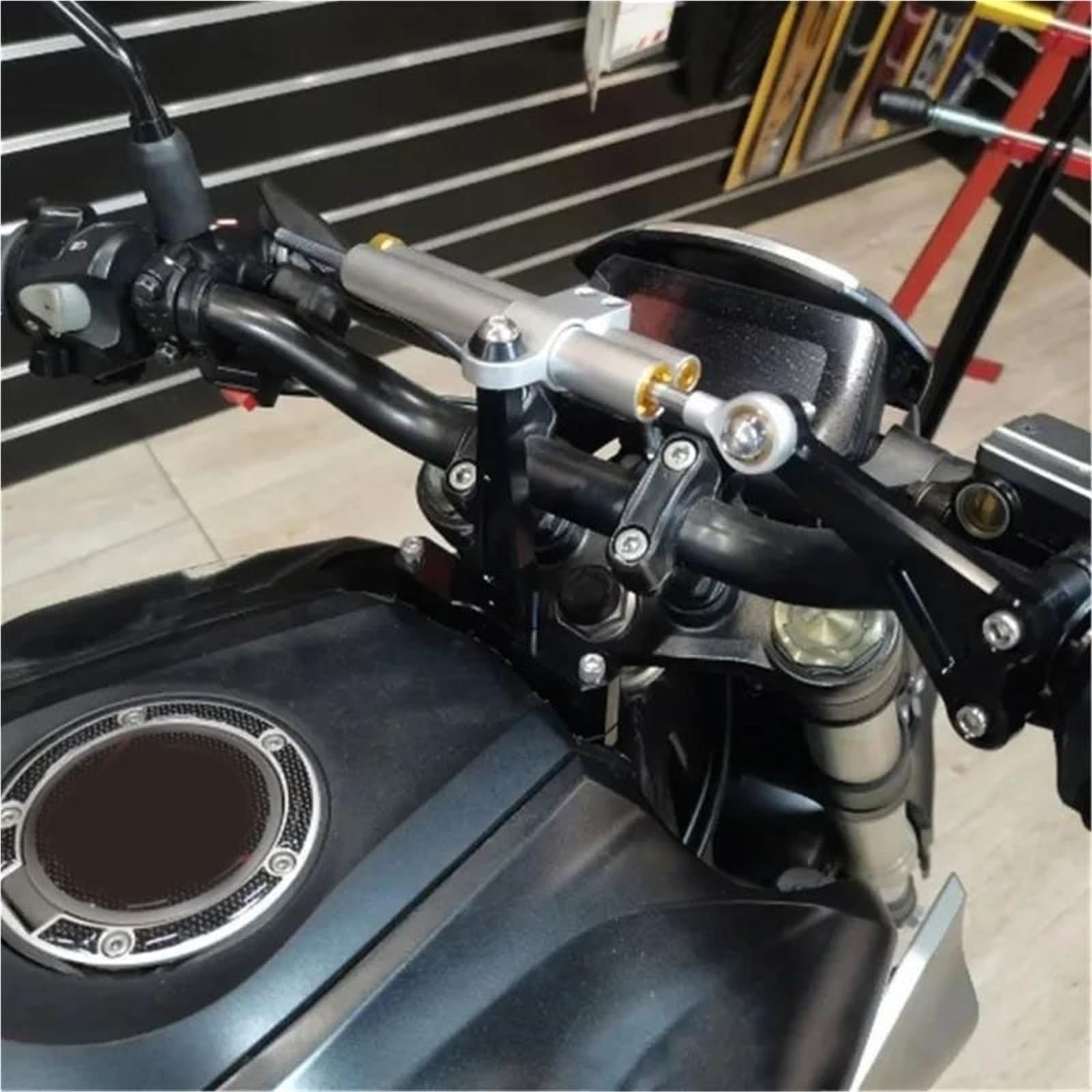Dispositivo antivibración Accesorios para Motocicletas: amortiguadores de dirección y estabilizadores direccionales para CB150R, CB250R y CB300R (2018, 2019 y 2020).(Damper n Bracket 1)