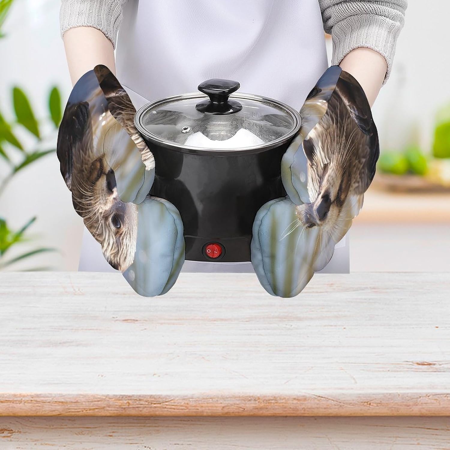 2 Pcs Oven Mitts Heat Resistant Kitchen Gloves Soft Safety Otter Playing in The Water Oven Glove for Microwave, Barbecue