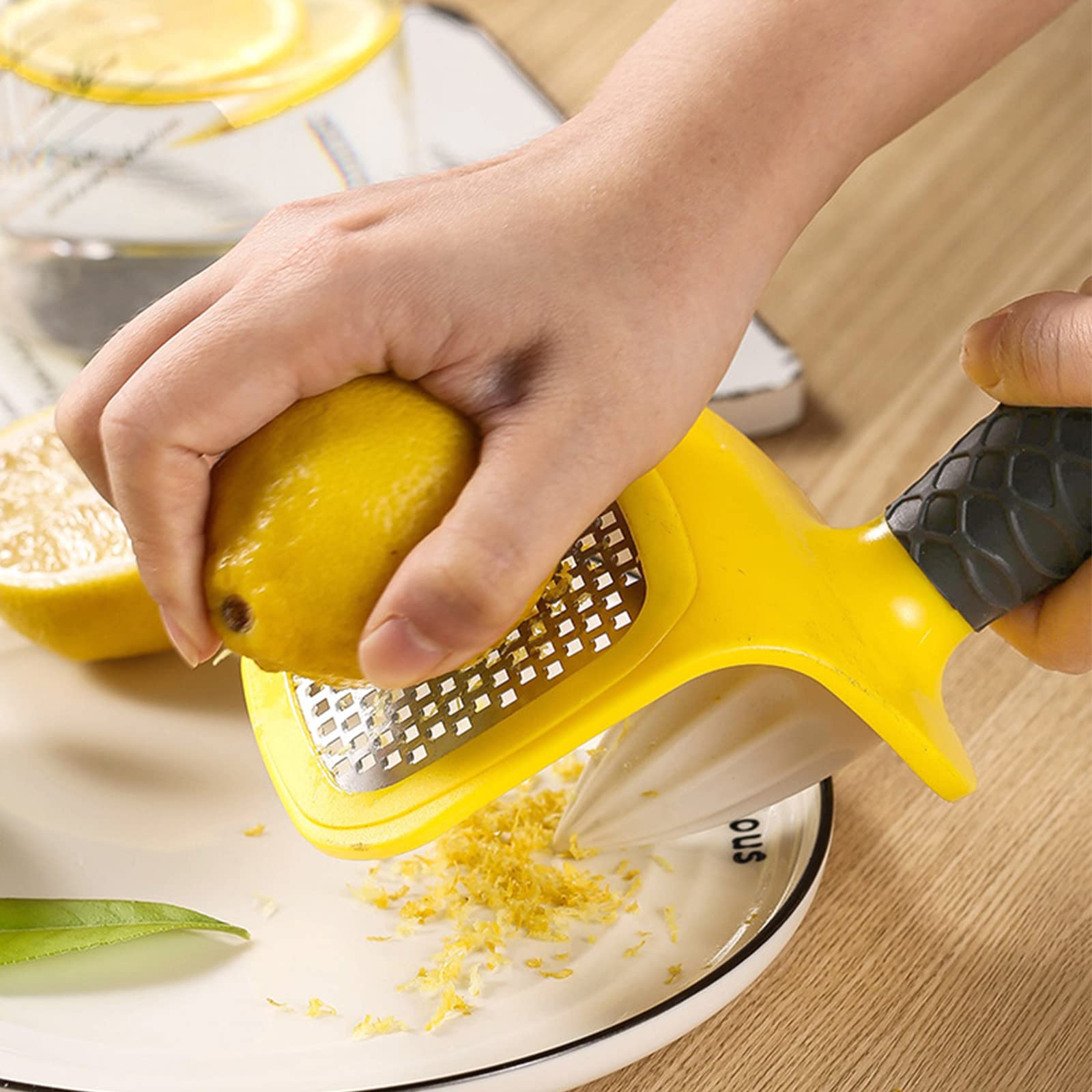 Amazon｜オレンジジューサー 手動ハンドスクイーザー グレープフルーツ