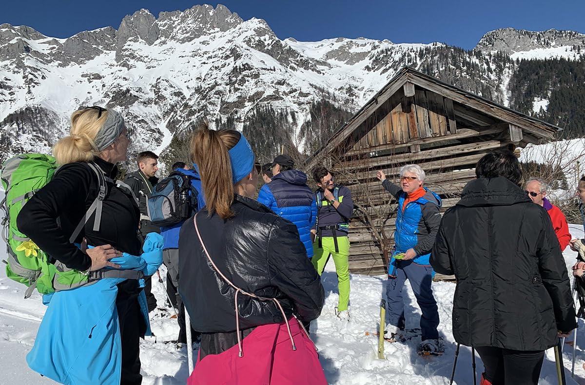 JOCHEN SCHWEIZER Geschenkgutschein: Schneeschuh Wanderung Schladming