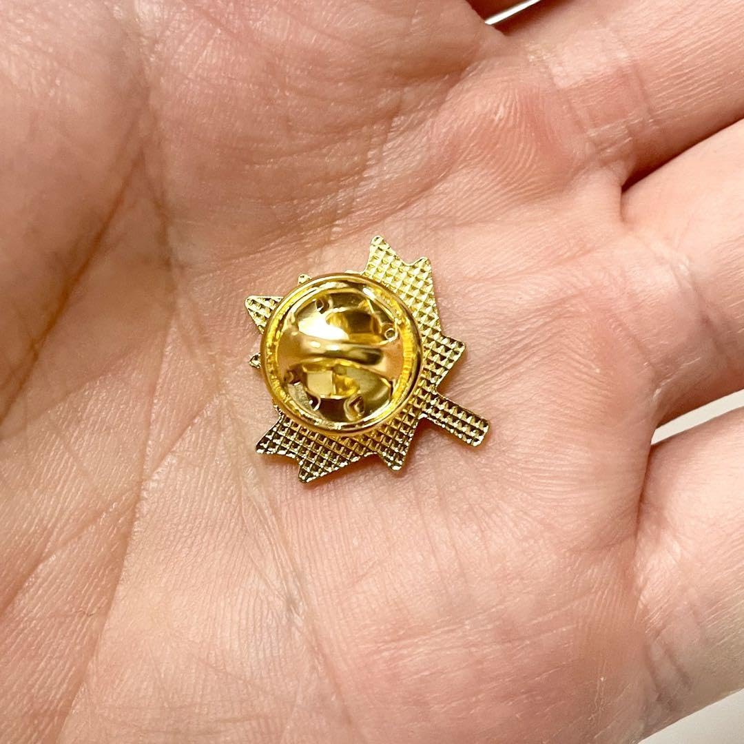 Amazon.co.jp: Canada ピンバッジ メイプルリーフ カナダ Pins
