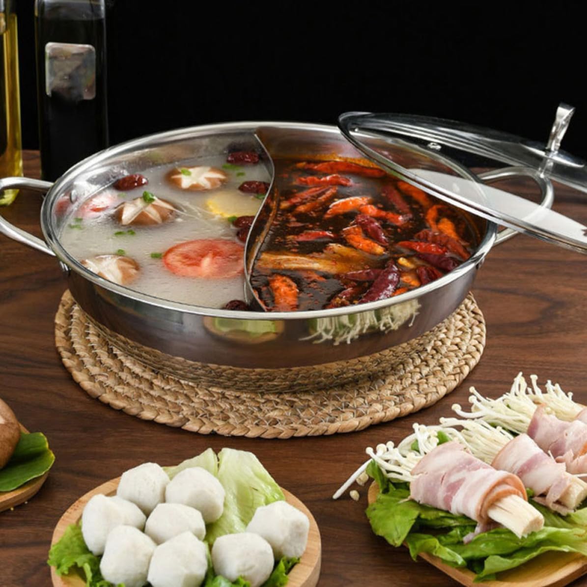 Garneck Stainless Steel Double Compartment Hot Pot with Tempered Glass Lid, Lightweight and Wear Resistant Dual Hot Pot Cooker for Home and Restaurant Use