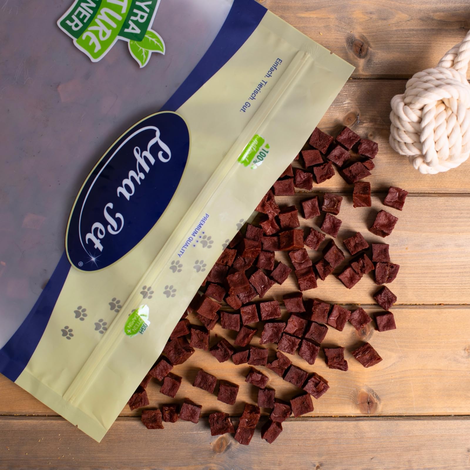Lyra Pet® 5 kg Pferdefleischwürfel getrocknet - Kausnack für Hunde