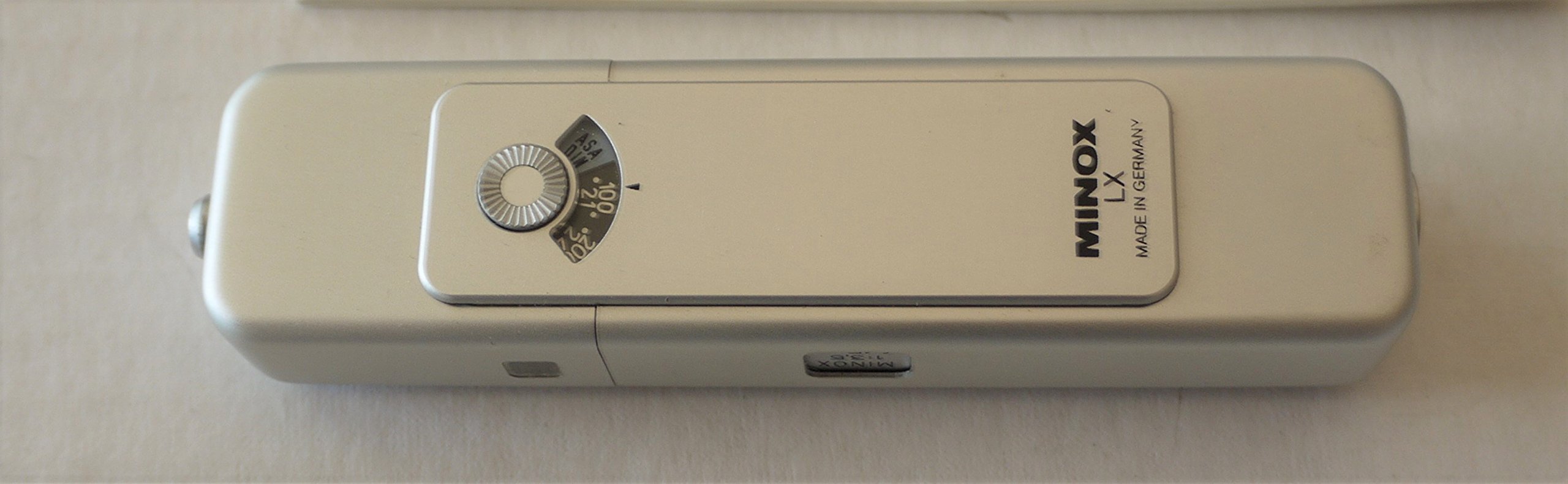 Minox TLX Compact film camera Argento