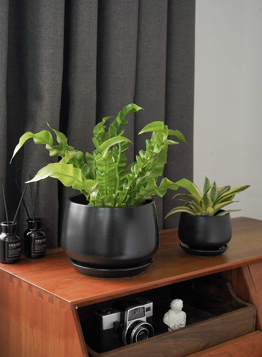 LE TAUCI Plant Pots, 4.1+5.1+6.5 inch, Set of 3, Ceramic Planters with Drainage Hole and Saucer, Indoor Flower Pot with Hole Mesh Pad, Gifts for Mom, Black - Image 3