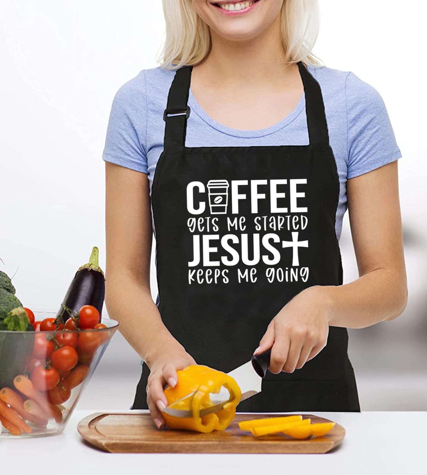 Coffee Gets Me Started Jesus Keeps Me Going - Delantal para mujer con 2 bolsillos, impermeable, ajustable, regalo cristiano, Negro -, regular