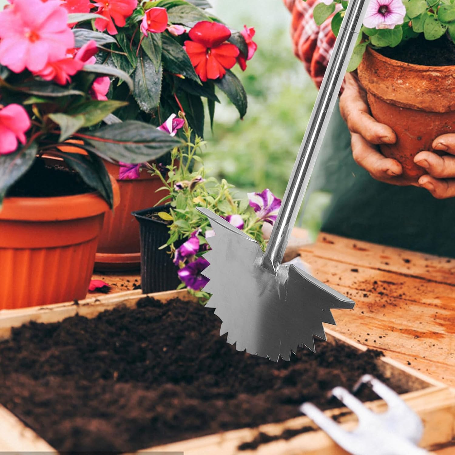 GLEAVI Manual Grass Edger Lawn Tool with Saw-Tooth Blade for Walkways and Garden Beds, Handheld Yard Grooming Tool with T-Shaped Handle for Precise Lawn Trimming