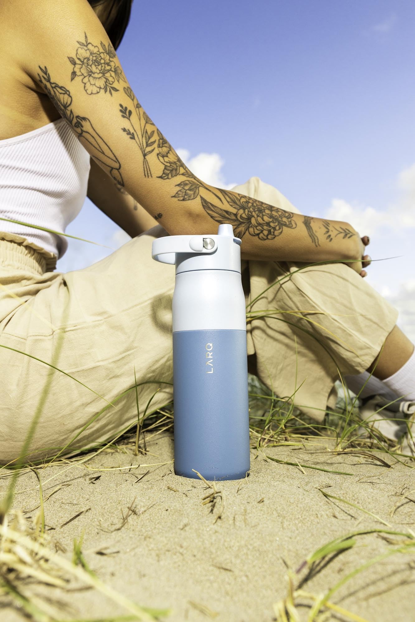 Bouteille Filtrante LARQ 25oz – Acier Inoxydable Isolé – Blanc Granité – NEUVE