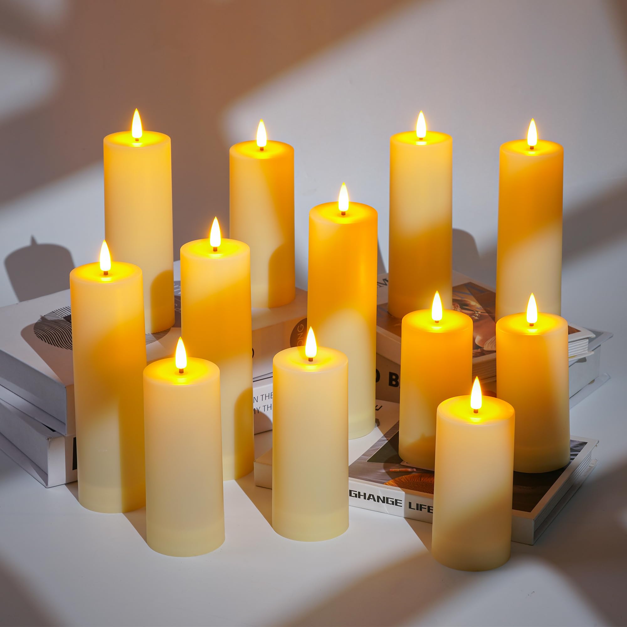 Da by 12 Pack Candela senza fiamma LED impermeabile per esterni con timer remoto, candela a colonna LED lampeggiante realistica per matrimoni, festival, decorazioni per esterni e casa'