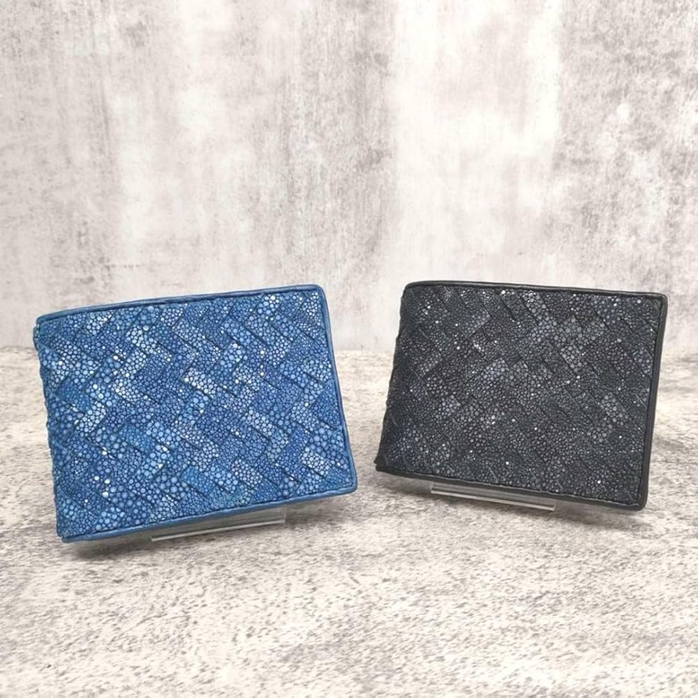 Amazon | 【希少品】エイ革 二つ折り短財布 2色＜革製品