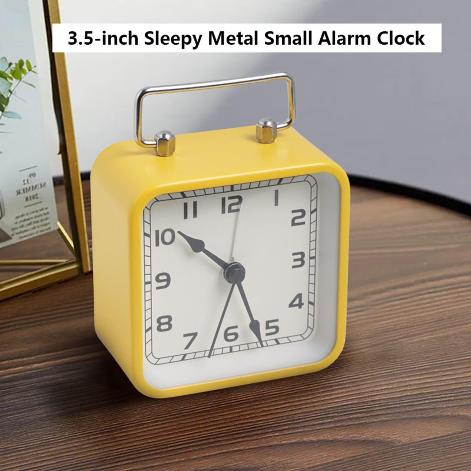 Despertador, Reloj de escritorio pequeño metal cuadrado, silencioso(Yellow)