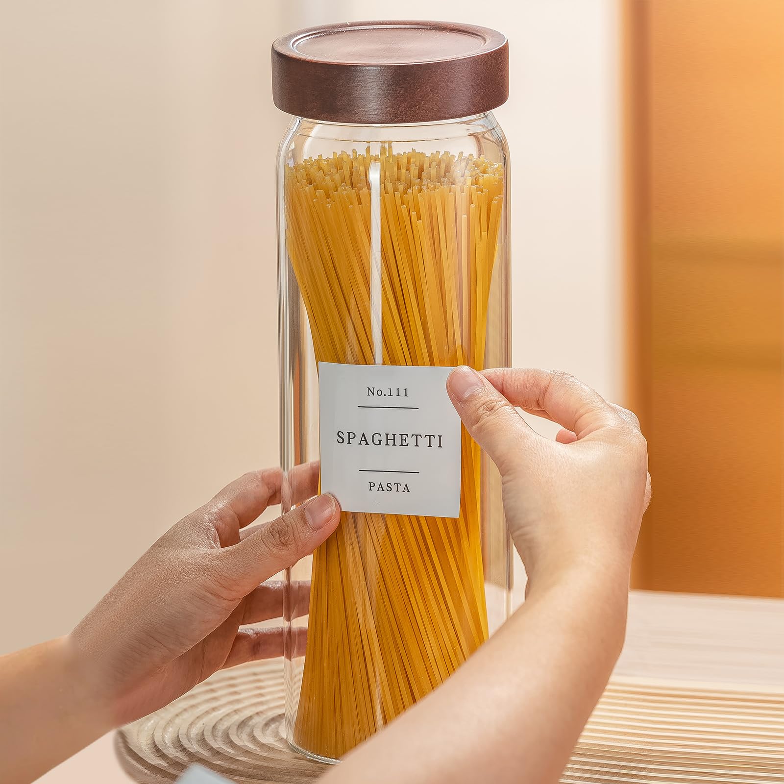 Pasta-Vorratsdosen aus Glas mit luftdichtem Schraubdeckel, 2000 ml, dickes Glas, Küchenbehälter mit 132 Speisekammer-Etiketten, hoher Spaghettibehälter mit Holzdeckel für Nudeln, Spaghetti, Müsli, 3
