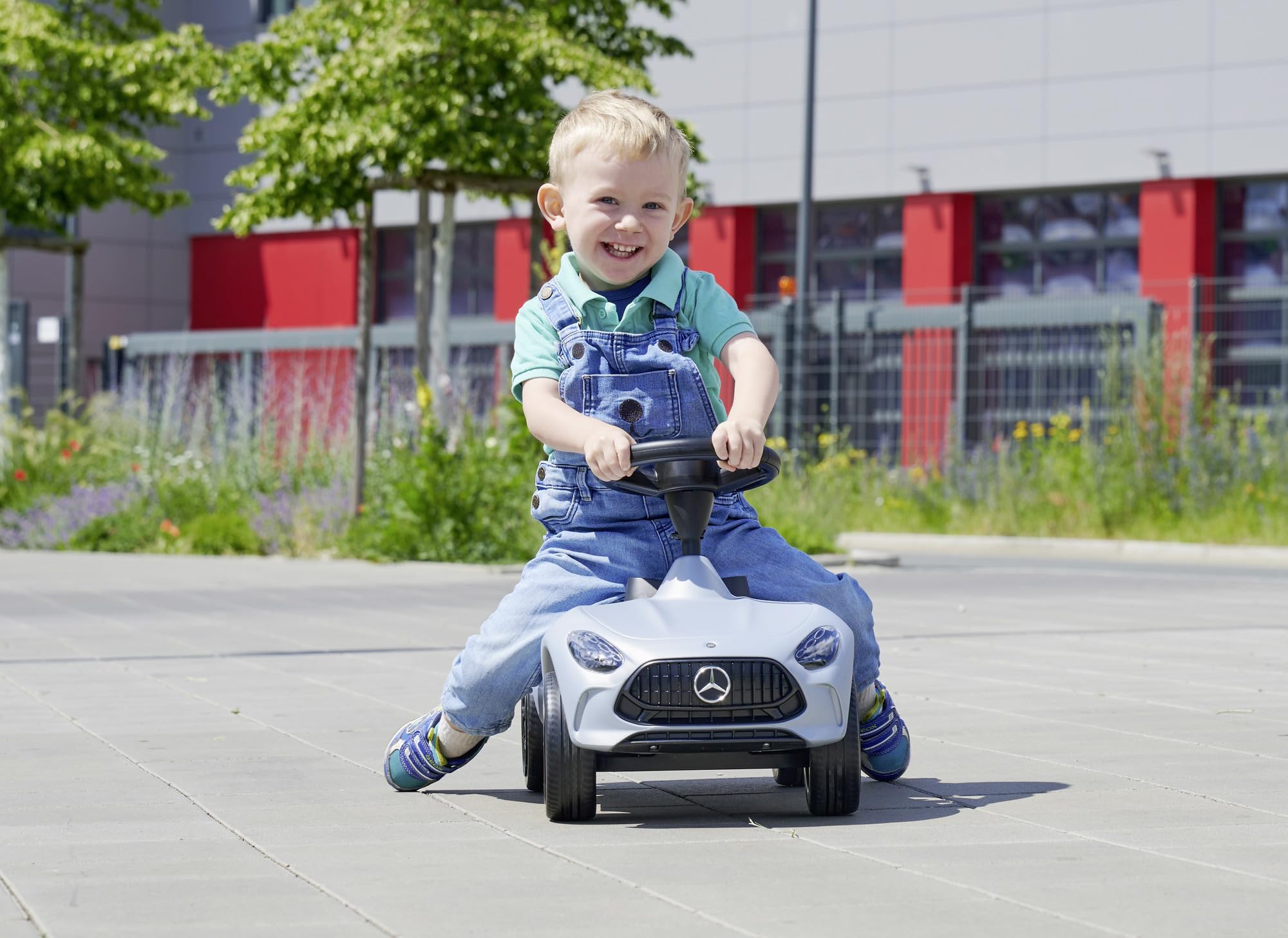 Big Mercedes AMG GT - Diseñado Junto con Mercedes AMG con neumáticos Anchos y Volante Antideslizante, para niños a Partir de 18 Meses, Color Negro