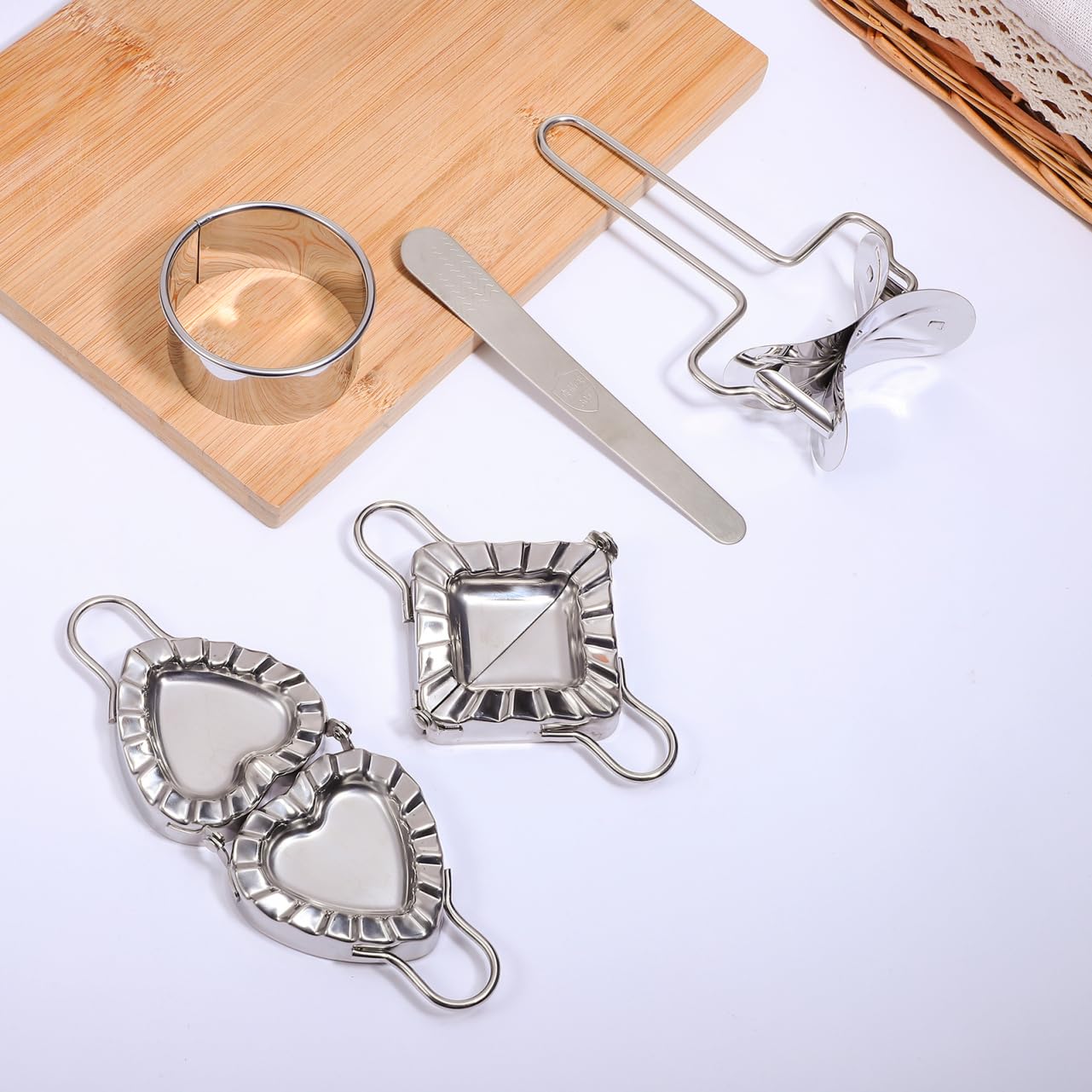 Ciieeo Dumpling Maker Press Mold Set 2 Pieces for Easy Wavy Dumplings Making at Home