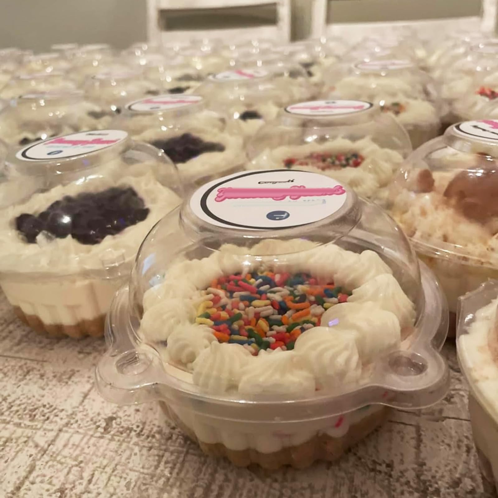 Honeueuen 20 x 6 fori Cupcake Box con finestra trasparente, contenitore per torte con inserto regolabile per cupcake, biscotti, muffin, pasticcini e ciambelle, bianco