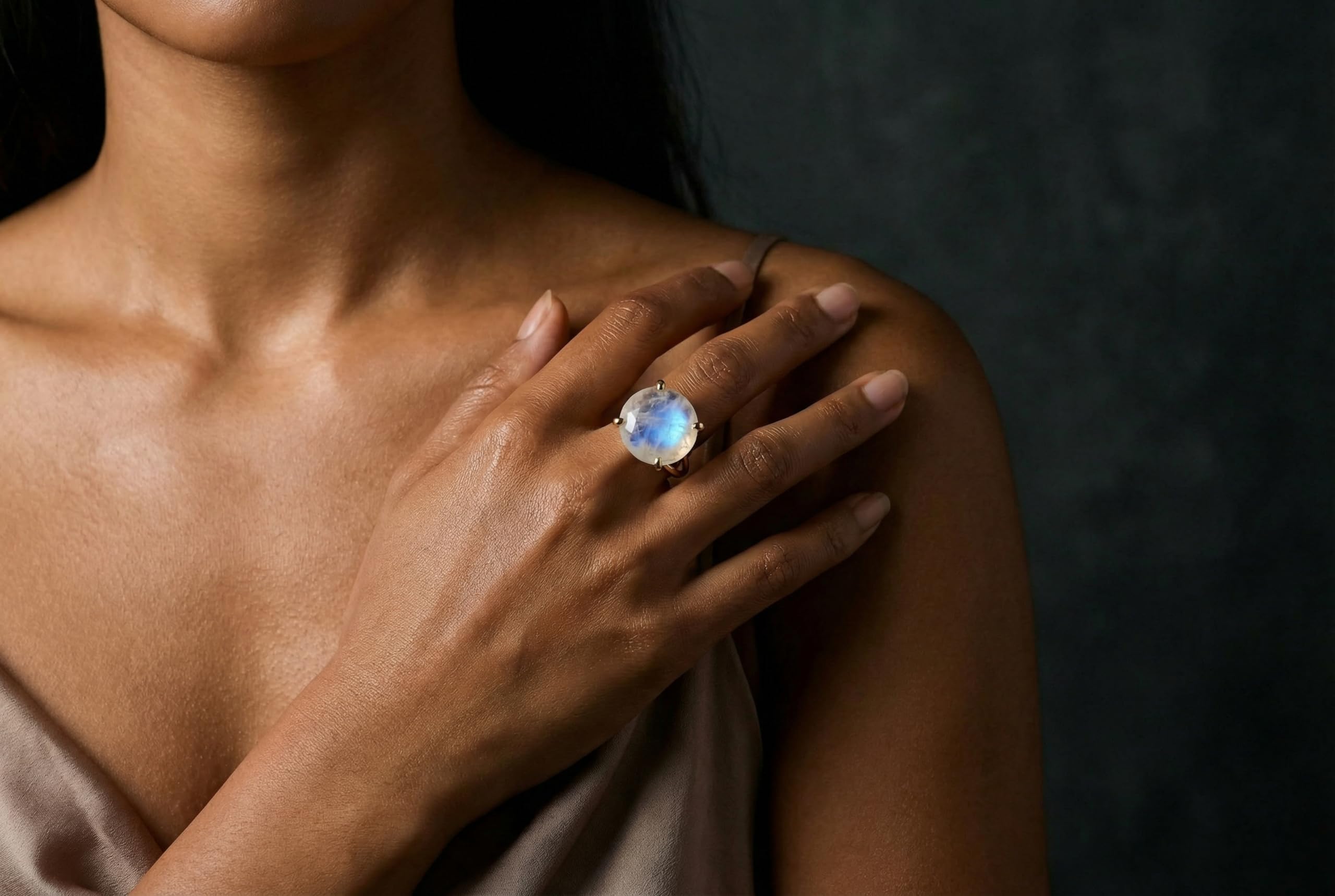 Anillo de Joyería de Piedra de Luna Iridiscente - Anillo Redondo de Oro de 14k Personalizado - Anillos de Compromiso de Boda Únicos - Regalo de Aniversario, Cumpleaños y Día de la Madre