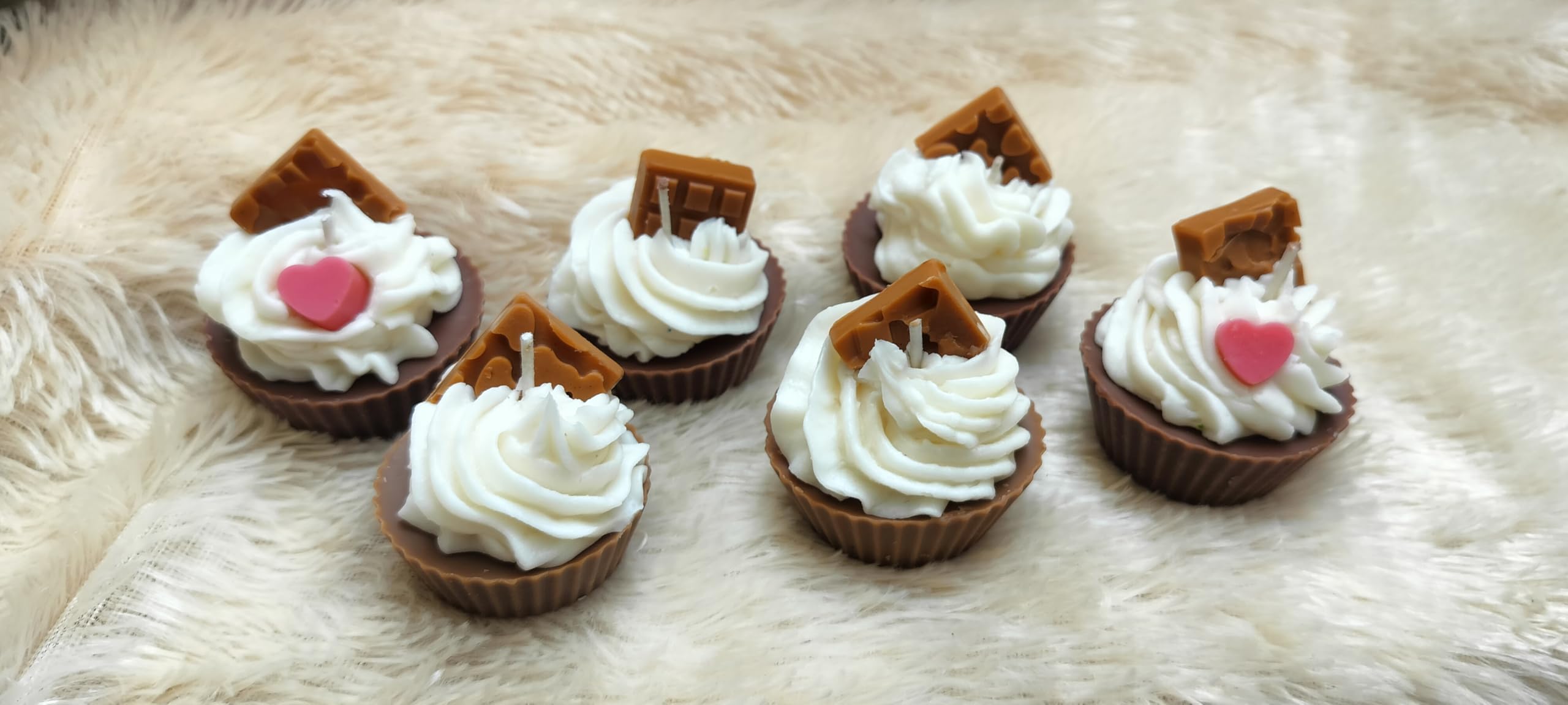 apeksha's art & craft Chocolate Cupcakes SOYA Wax Candle with Cream Frosting and Heart Decorations, Set of 6-picture-13