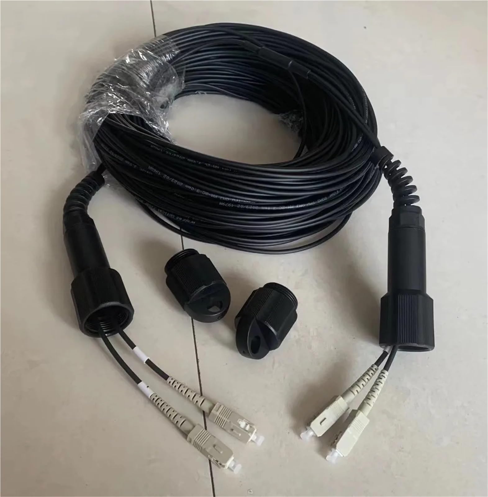 Cordon de raccordement en fibre optique blindée d'extérieur – 2 cœurs (SC-SC SM TPU)