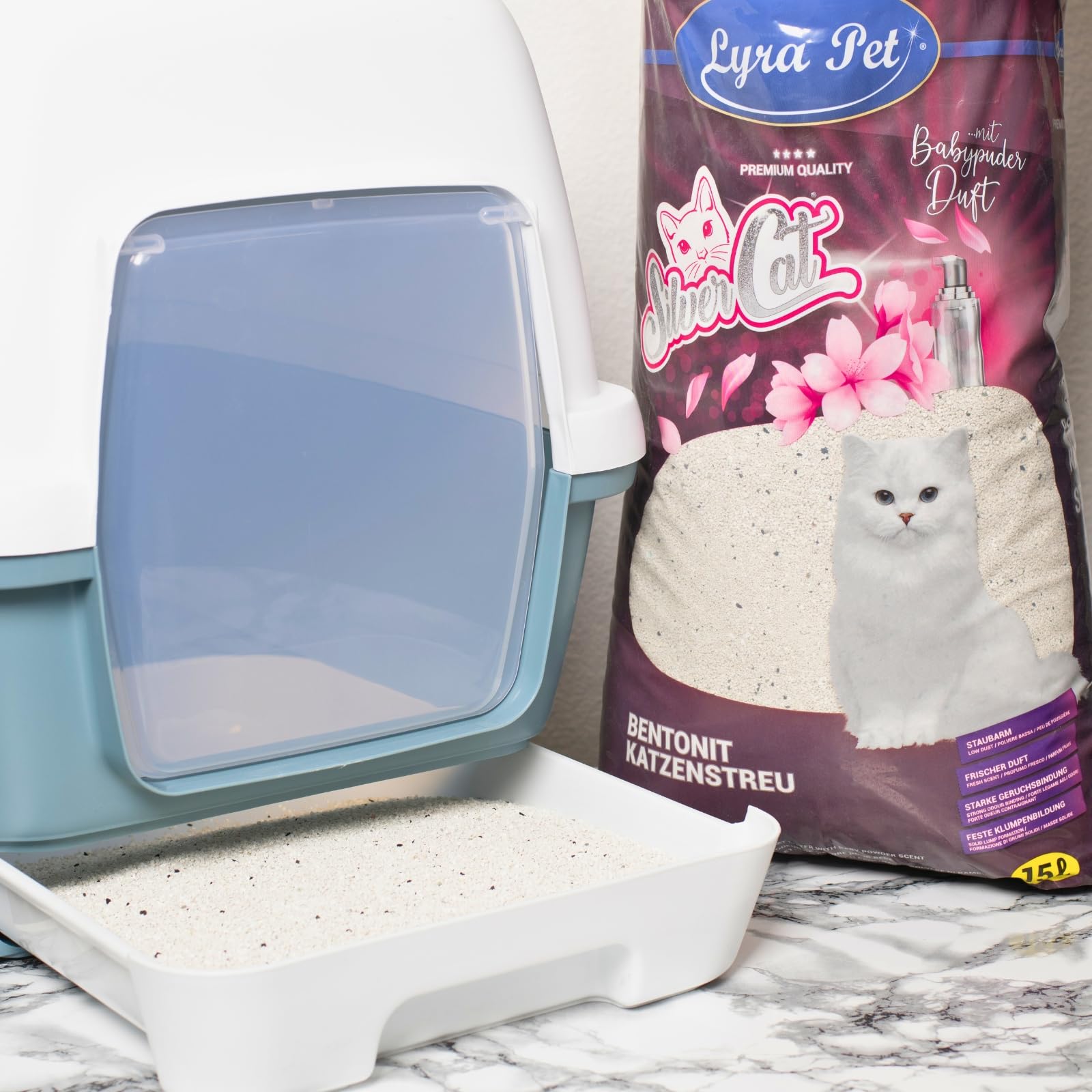 Lyra Pet® 30 Liter Silver Cat Katzenstreu Bentonit mit Aktivkohle | Duftet nach Babypuder - Feuchtigkeit wird Absorbiert - Naturprodukt aus Bentonit - Sparsam durch Klümpchenbildung - Staubarm