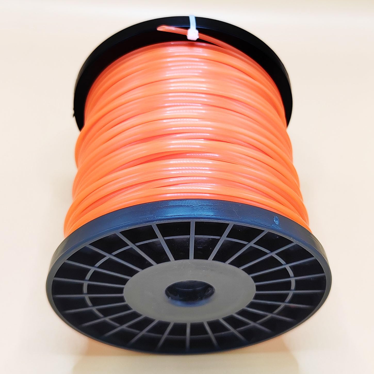 4Pcs 100 ft 100m String Trimmer Lines Round String Trimmer Line per 2.4mm/0.095 '' String Weed Eater Bobina Materiale Nylon