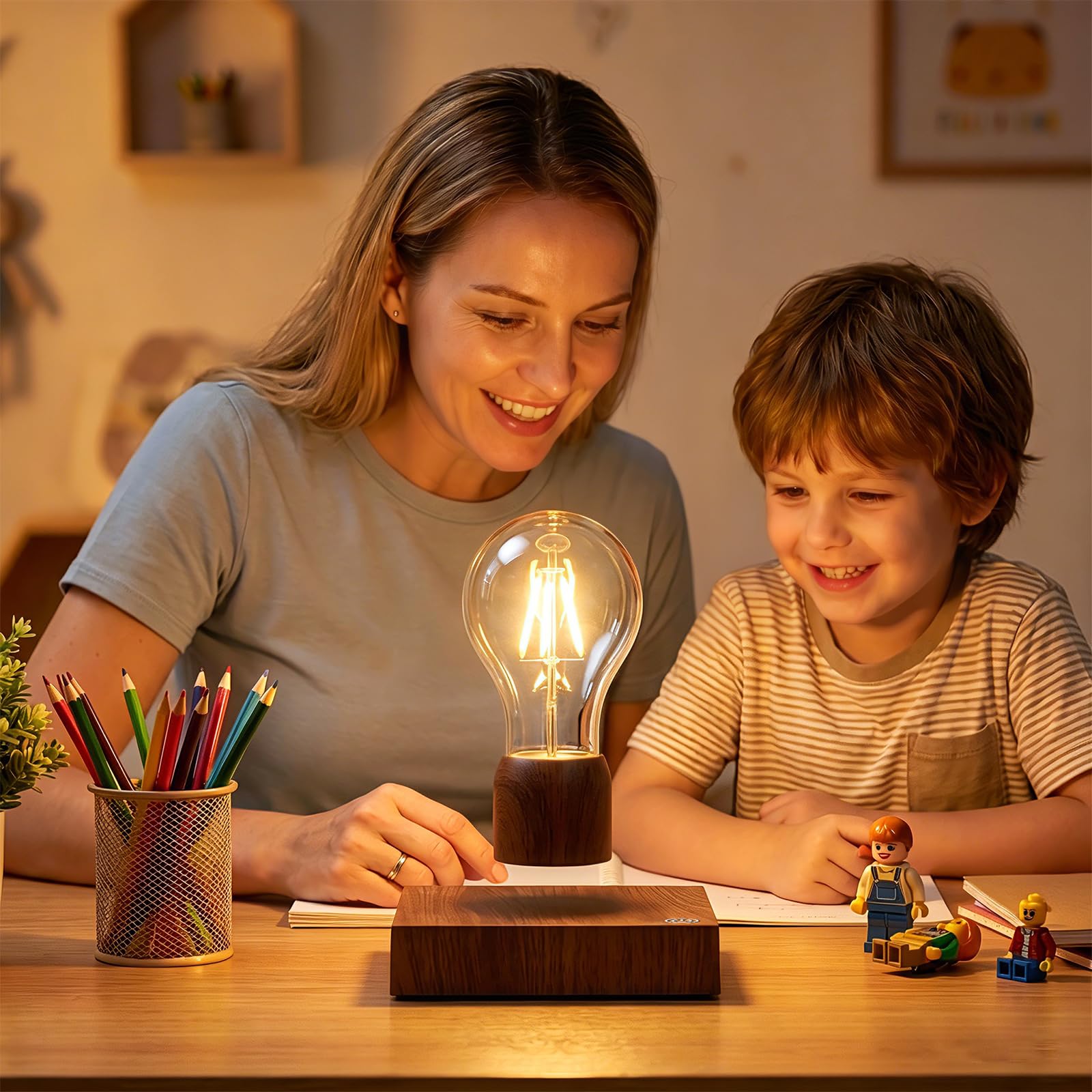 Magnetisches schwimmendes Licht mit 360 Grad leiser Drehung, schwebende Glühbirne, Magnetschwebe-LED-Leuchtmittel, Schreibtischlampe, Tischlampe, moderne Kunstdekor-Lampe für Zuhause, Büro
