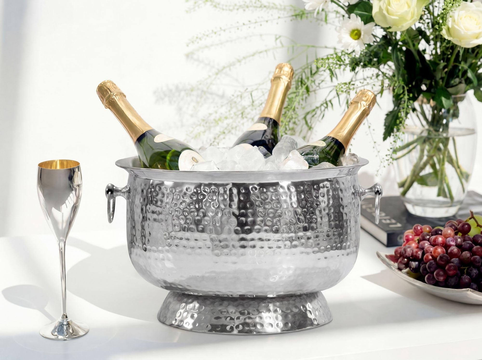 FineBuy Sektkühler 37 x 37 x 24,5 cm Aluminium Silber Handmade | großer Champagnerkühler, runder Weinkühler, stabiler Flaschenkühler, seitliche Tragegriffe, edle Hammerschlag-Struktur