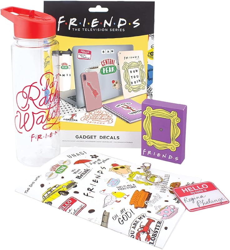 Set de regalo para fans de Paladone Friends | Incluye cuaderno, botella de agua, calcomanías, llavero Regina Phalange y baraja de cartas | Mercancía con licencia oficial | Llavero y baraja de cartas de Regina Phalange, producto con licencia oficial