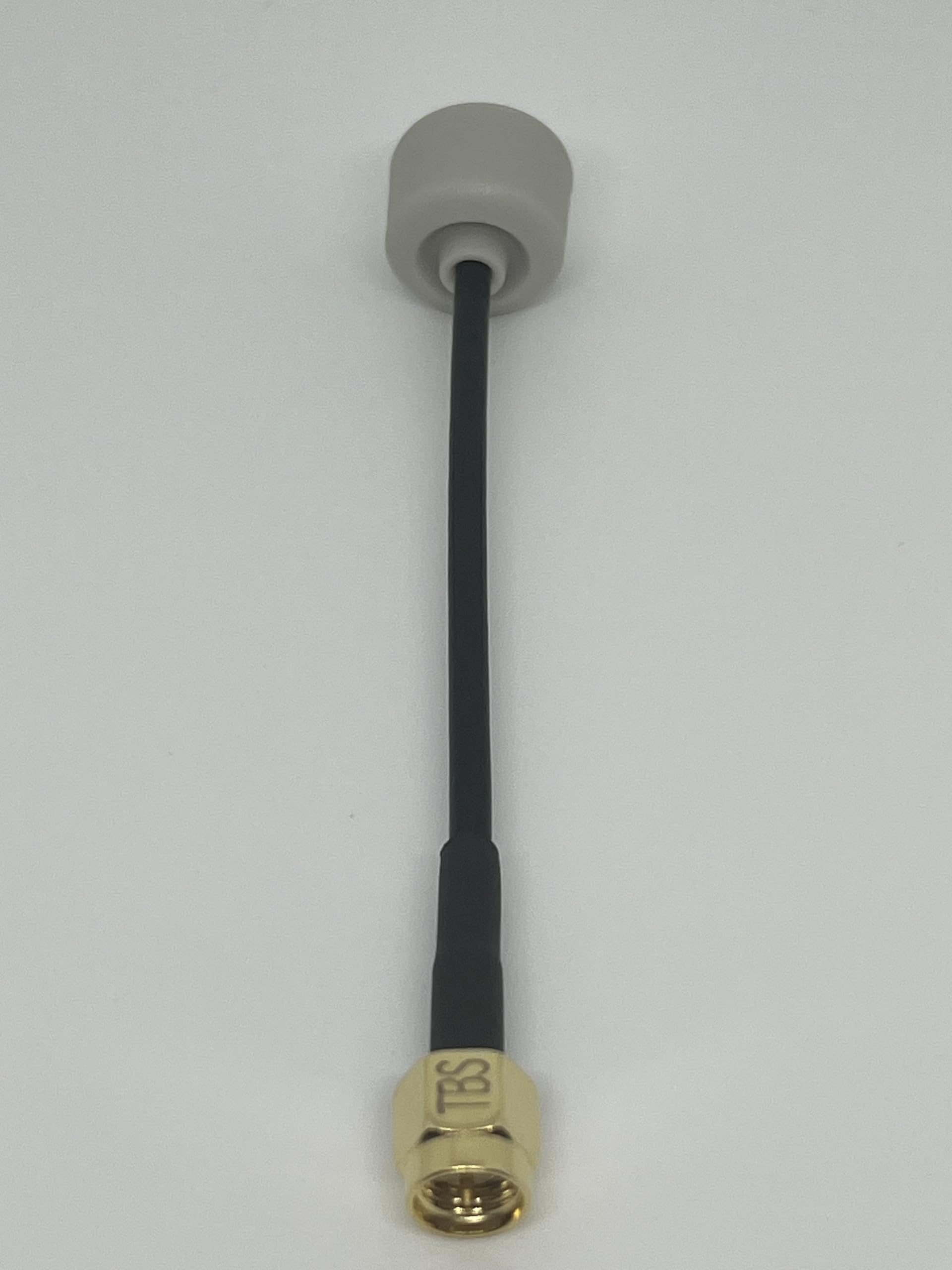 Antenne TBS Triumph Pro 5,8 GHz LHCP SMA – Gain 1,6 dBic, rapport axial de 0,99, antenne de drone FPV compacte, design résistant aux chocs