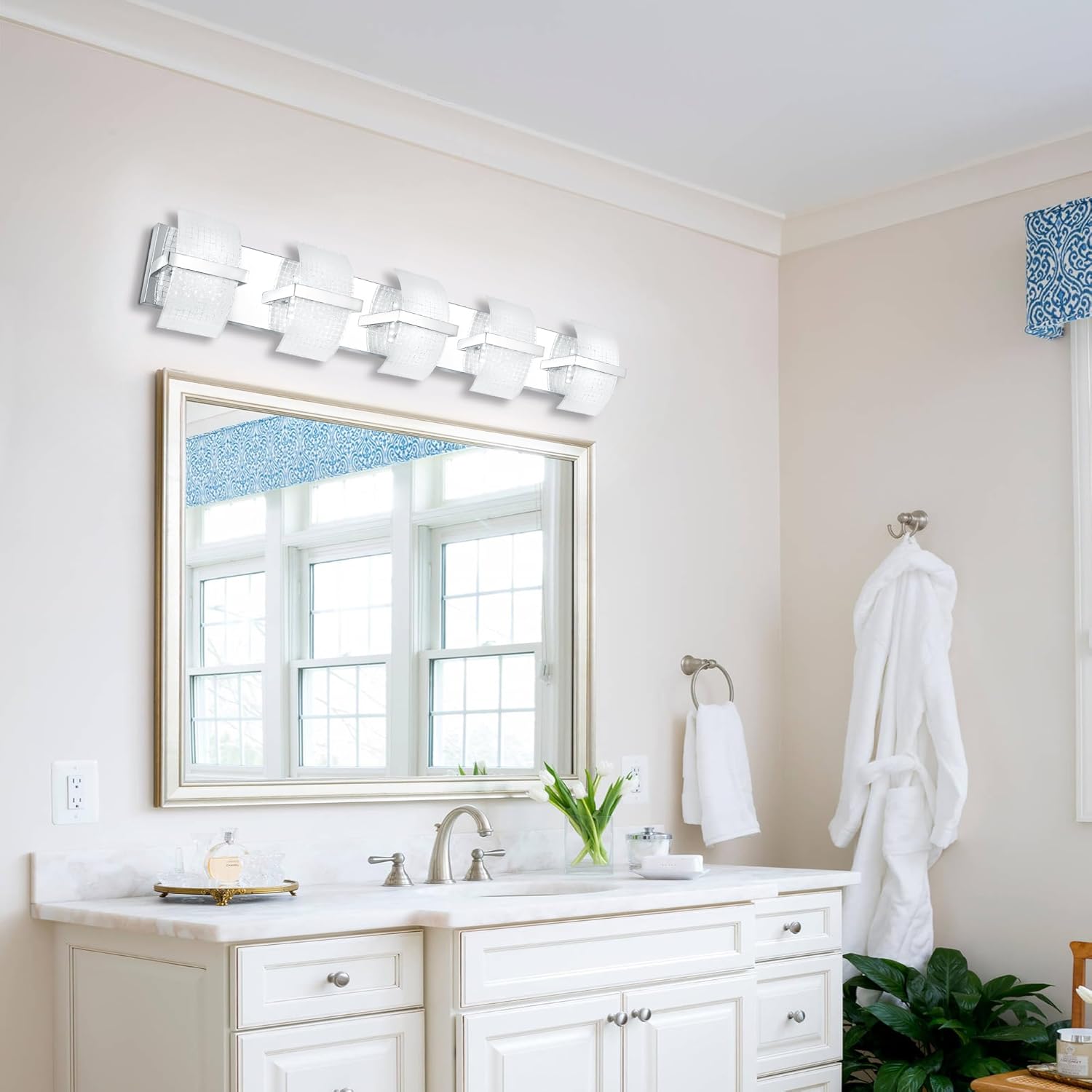 Bathroom Vanity Lights Over Mirror Crystal Chrome Bathroom Lighting Fixture Dimmable LED Modern Brushed Nickel Wall Lighting 5-Light 35'' 3000K/4500K/5000K Luxury Elegant Vanity Light