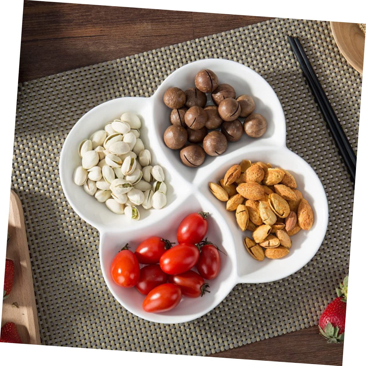 Assiette Compartimentée Surface Lisse Facile à Nettoyer en Céramique Blanche 4 Compartiments pour Snacks et Gâteaux ou Cantine