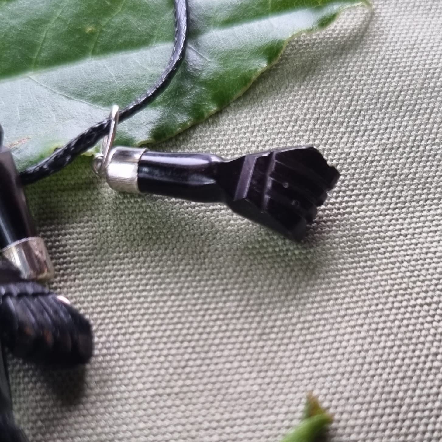 Mano puño de azabache asturiano AUTÉNTICO mal de ojo - incluye cordón, casquillo plata de ley — view 8